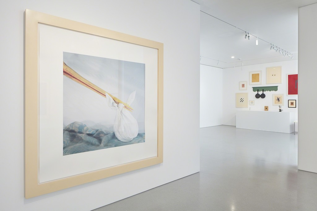 Artwork © 2019 Robert Therrien / Artists Rights Society (ARS), New York. Photo: Johnna Arnold. Courtesy Gagosian. Artwork © 2019 Robert Therrien / Artists Rights Society (ARS), New York. Photo: Johnna Arnold. Courtesy Gagosian.