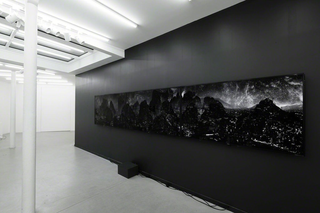 Yang Yongliang, Time Immemorial, Galerie Paris-Beijing Yang Yongliang, Time Immemorial, Galerie Paris-Beijing