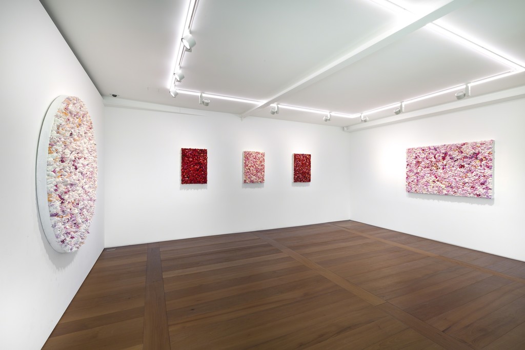 Installation view of XU ZHEN®’s exhibition at Perrotin, Seoul, 2018. Photo: Youngha Jo
Courtesy the Artist and Perrotin Installation view of XU ZHEN®’s exhibition at Perrotin, Seoul, 2018. Photo: Youngha Jo
Courtesy the Artist and Perrotin