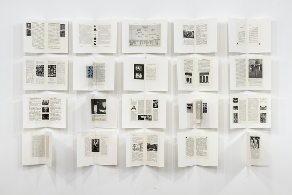 "récits / écrits" curated by Didier Mathieu at mfc-michèle didier Exhibition view. © Charles Duprat "récits / écrits" curated by Didier Mathieu at mfc-michèle didier Exhibition view. © Charles Duprat