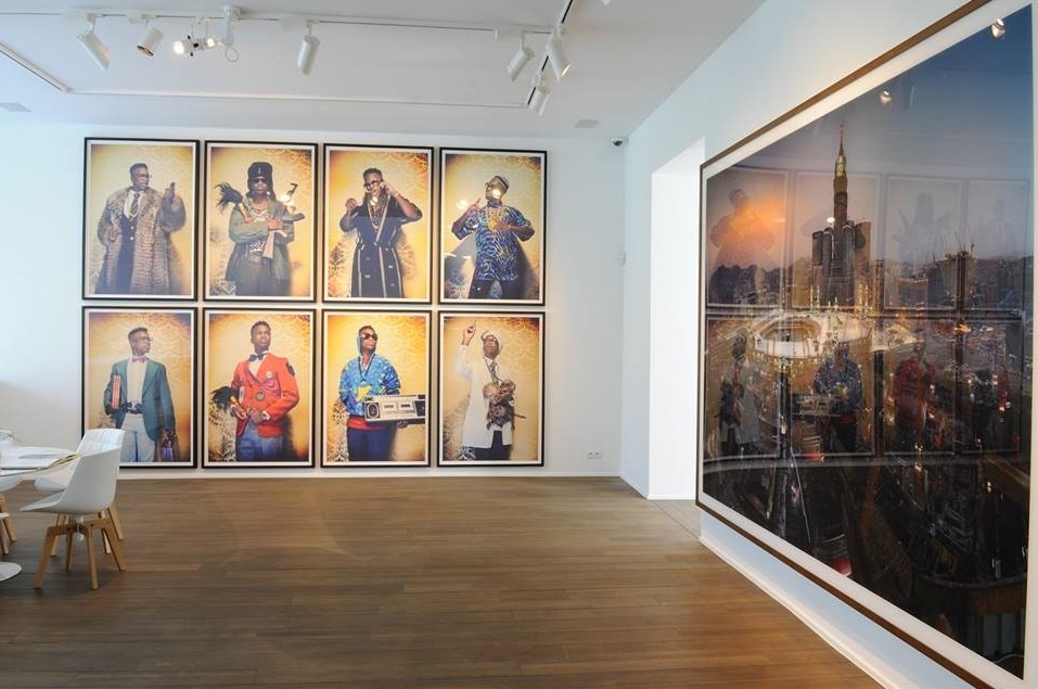 Kudzanai Chiurai - Series Dying to be men (2009); Ahmed Mater - Golden Hour (2011) Kudzanai Chiurai - Series Dying to be men (2009); Ahmed Mater - Golden Hour (2011)