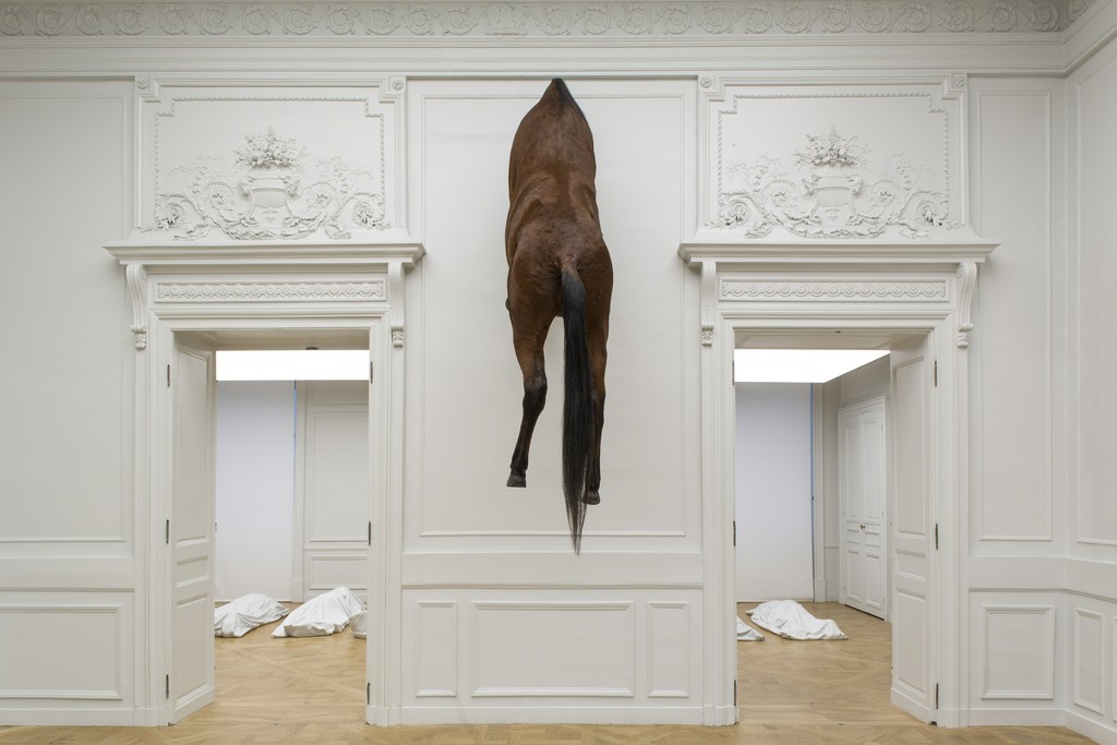 Maurizio Cattelan, Sans titre, 2007. Photo : Zeno Zotti. Installation view of Maurizio Cattelan, Not Afraid of Love at Monnaie de Paris, from 21 Oct 2016 to 8 Jan 2017
Maurizio Cattelan, Sans titre, 2007. Photo : Zeno Zotti. Installation view of Maurizio Cattelan, Not Afraid of Love at Monnaie de Paris, from 21 Oct 2016 to 8 Jan 2017