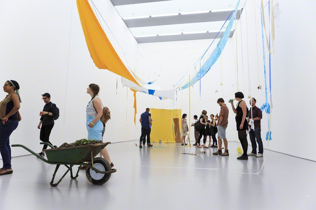 Reto Pulfer, MMMS Reticulum Gewässerzeiten (2015) Installation view. Photograph by Max McClure. Reto Pulfer, MMMS Reticulum Gewässerzeiten (2015) Installation view. Photograph by Max McClure.