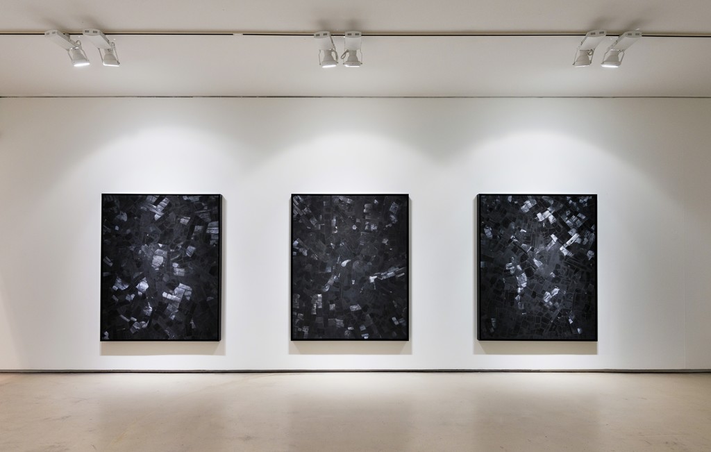 Lee Bae, Solo Exhibition, 2016, installation view Lee Bae, Solo Exhibition, 2016, installation view