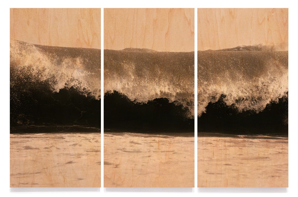 Clifford Ross: Wave XLIX (Wood), triptych, 2017. Cured inkjet print on wood. 148 x 225". Courtesy Ryan Lee Gallery, New York and Sonnabend Gallery, New York Clifford Ross: Wave XLIX (Wood), triptych, 2017. Cured inkjet print on wood. 148 x 225". Courtesy Ryan Lee Gallery, New York and Sonnabend Gallery, New York