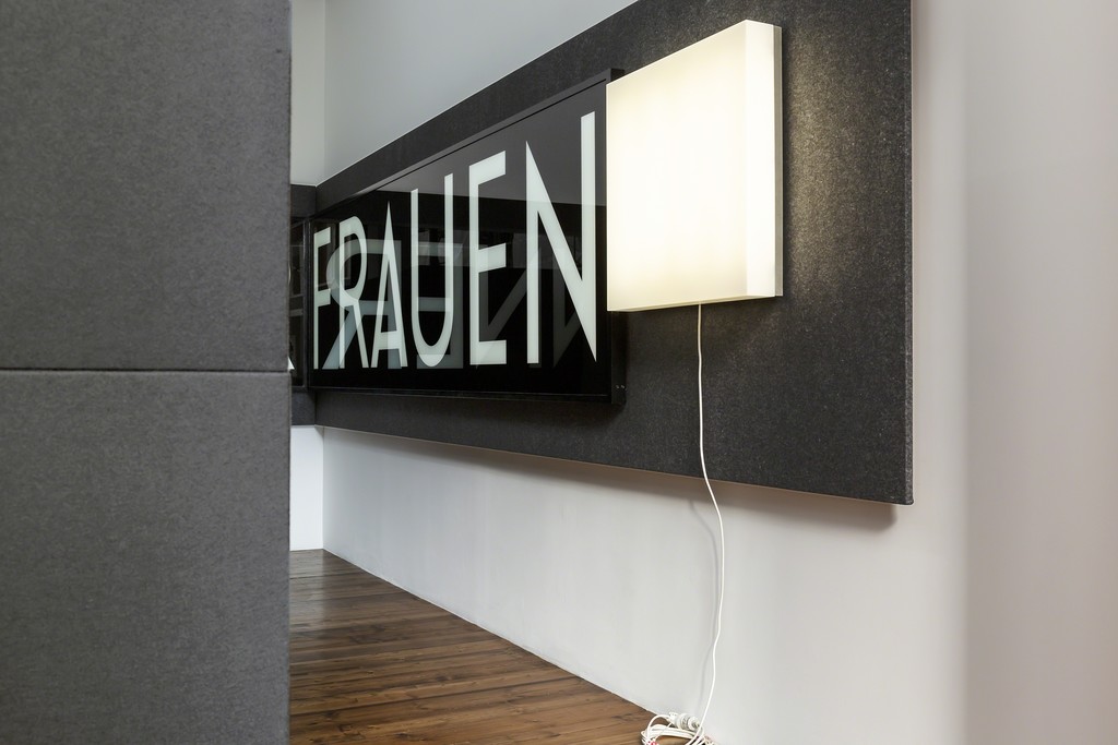 Installation view, Reinhard Much, Full Take, Sprüth Magers, London, February 20 - May 11, 2019; Photography: Jochen Arentzen Installation view, Reinhard Much, Full Take, Sprüth Magers, London, February 20 - May 11, 2019; Photography: Jochen Arentzen