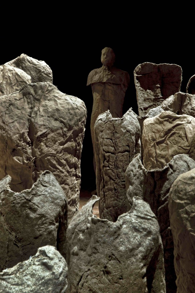 Magdalena Abakanowicz. Crowd and Individual, 2015
© Alessandra Chemollo, Courtesy Beck & Eggeling Magdalena Abakanowicz. Crowd and Individual, 2015
© Alessandra Chemollo, Courtesy Beck & Eggeling