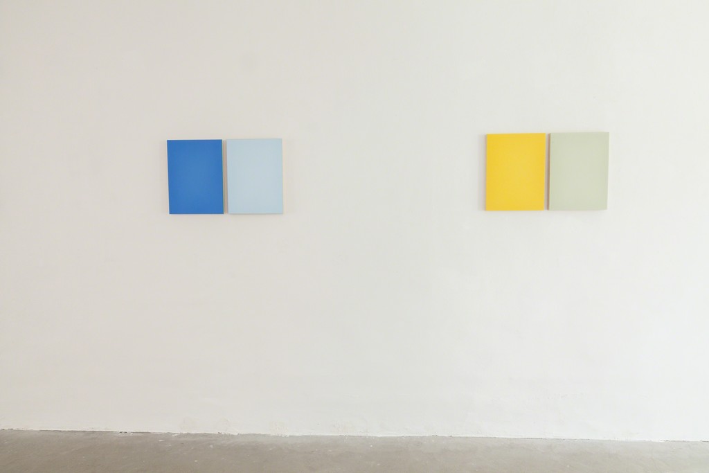 Exhibition View, DAS ESSZIMMER – space for art+: Untitled, 2017, Oil on Two Boards, 40.5 x 63cm (with split) , two variations by Eric Cruikshank Exhibition View, DAS ESSZIMMER – space for art+: Untitled, 2017, Oil on Two Boards, 40.5 x 63cm (with split) , two variations by Eric Cruikshank