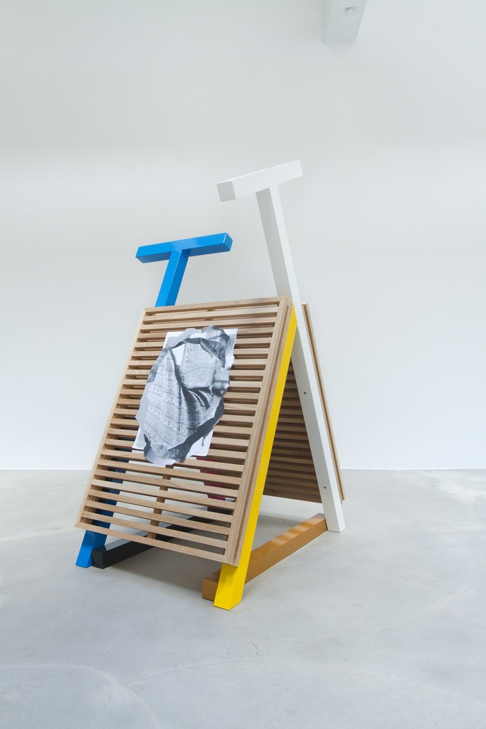 Gavin Wade, A-type Display Unit (after Kiesler and Krischanitz) #2, 2017.
Rachel Lowe, Investment Head, 2017. Gavin Wade, A-type Display Unit (after Kiesler and Krischanitz) #2, 2017.
Rachel Lowe, Investment Head, 2017.