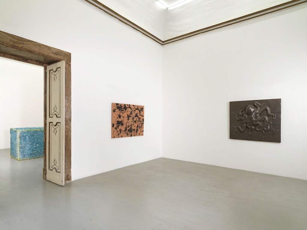 Michel François, September 2018, partial view of the exhibition, Courtesy Galleria Alfonso Artiaco, Napoli
photo: Luciano Romano Michel François, September 2018, partial view of the exhibition, Courtesy Galleria Alfonso Artiaco, Napoli
photo: Luciano Romano