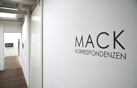Mack. Korresondenzen | installation view | Beck & Eggeling, Düsseldorf 2016
Mack. Korresondenzen | installation view | Beck & Eggeling, Düsseldorf 2016