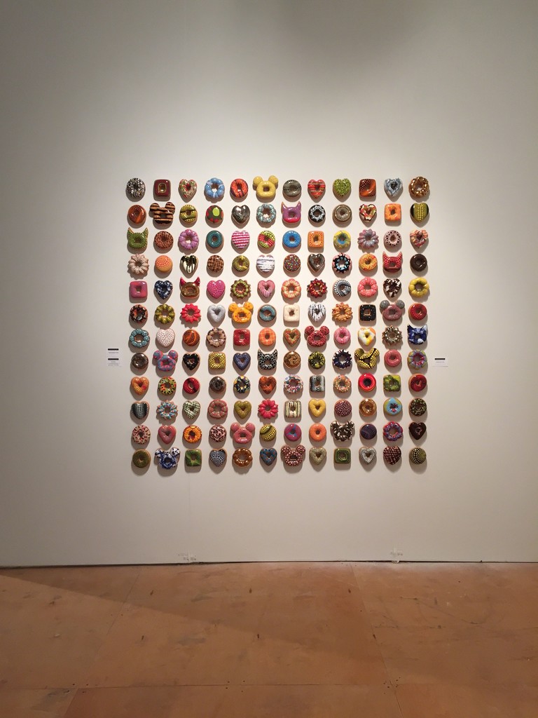 Jay Yong Kim "Donut Rush" ceramic donut installation Jay Yong Kim "Donut Rush" ceramic donut installation