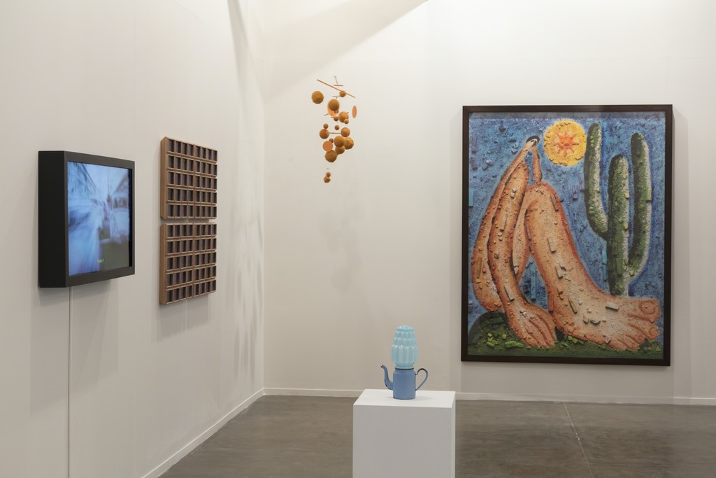 SP-Arte 2018 -- Galeria Nara Roesler -- booth J1 -- photo Everton Ballardin © the artist and Galeria Nara Roesler SP-Arte 2018 -- Galeria Nara Roesler -- booth J1 -- photo Everton Ballardin © the artist and Galeria Nara Roesler