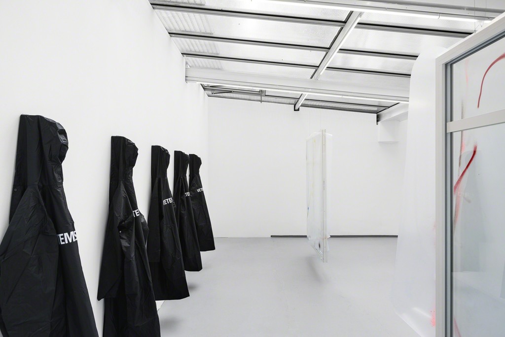Exhibition view 'De 10h à 4h du matin'.
Valentin, Paris, 2016.
©Photo: Grégory Copitet / Courtesy of the artist and Valentin, Paris. Exhibition view 'De 10h à 4h du matin'.
Valentin, Paris, 2016.
©Photo: Grégory Copitet / Courtesy of the artist and Valentin, Paris.