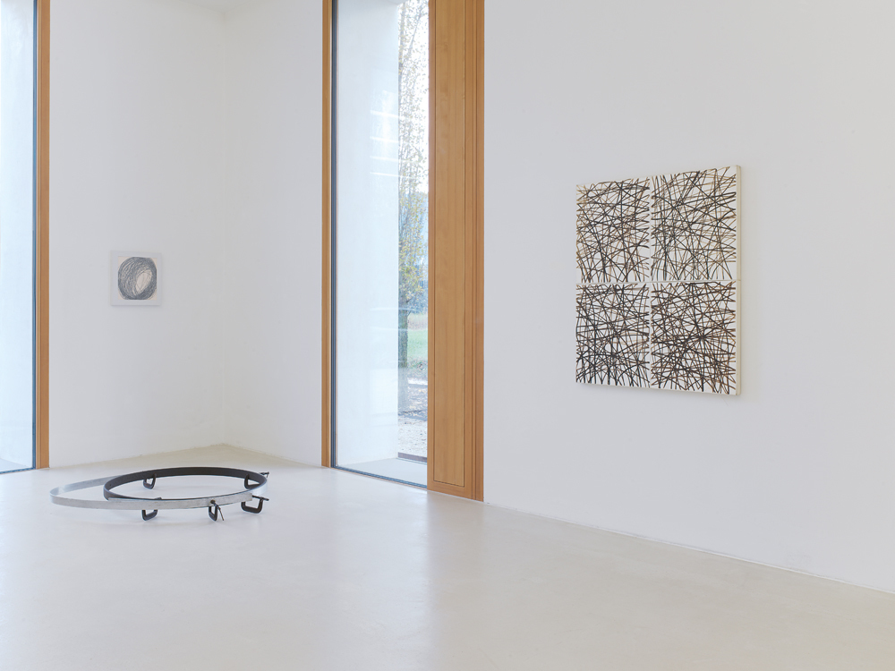 »Energie : analog« | Matthew McCaslin | Gary Kuehn | David Reed | Roman Signer | Keith Sonnier | Michael Venezia | Photo: Günter König »Energie : analog« | Matthew McCaslin | Gary Kuehn | David Reed | Roman Signer | Keith Sonnier | Michael Venezia | Photo: Günter König