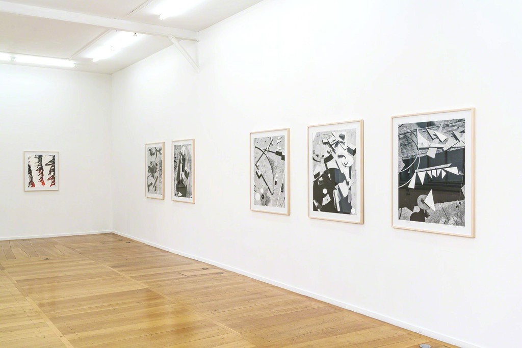 "The Links Are Joined And Form a Ring", exhibition view at Xippas, Paris, 2018.
Photo : Frédéric Lanternier. "The Links Are Joined And Form a Ring", exhibition view at Xippas, Paris, 2018.
Photo : Frédéric Lanternier.