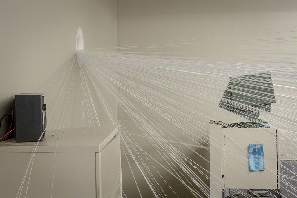 Jonathan Schipper, Cubicle, 2016
Photo: Nash Baker © nashbaker.com Jonathan Schipper, Cubicle, 2016
Photo: Nash Baker © nashbaker.com