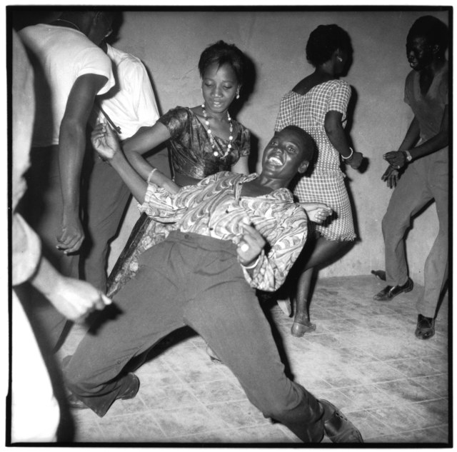 Malick Sidibé, ‘Regardez-moi !’, 1962, Magnin-A