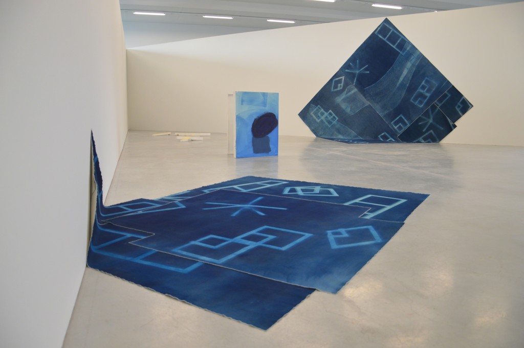Jessica Warboys. Cyanotype Motion Mesh en Boxpainting, 2014 (c) M - Museum Leuven Jessica Warboys. Cyanotype Motion Mesh en Boxpainting, 2014 (c) M - Museum Leuven