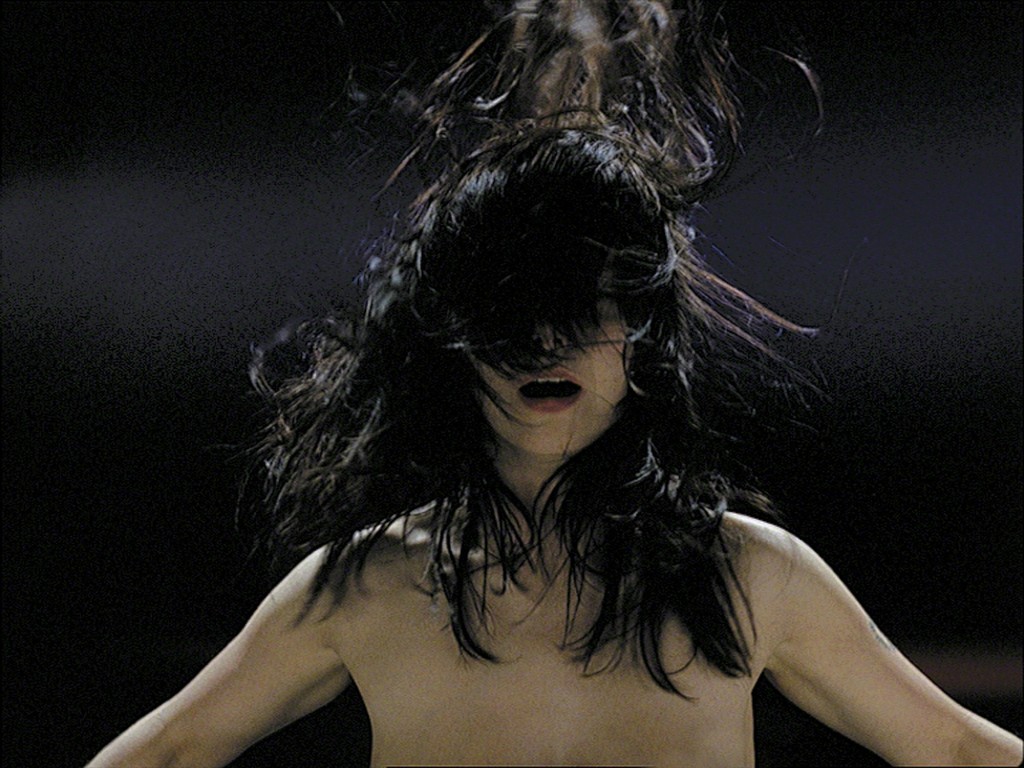 Behind The Scenes Of Bjork S Most Iconic Images With Photographer Inez Van Lamsweerde Artsy