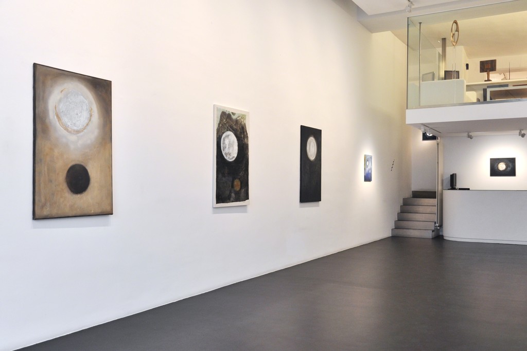 Luna/Mond, Exhibition view Luna/Mond, Exhibition view