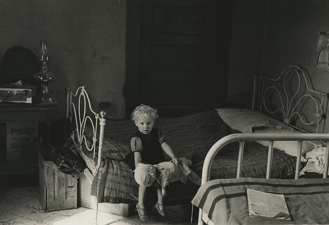 Russell Lee, ‘Corner of Edwin Gorder’s farm house Williams County, North Dakota’, 1937, Photography, Vintage gelatin silver print, Richard Moore Photographs