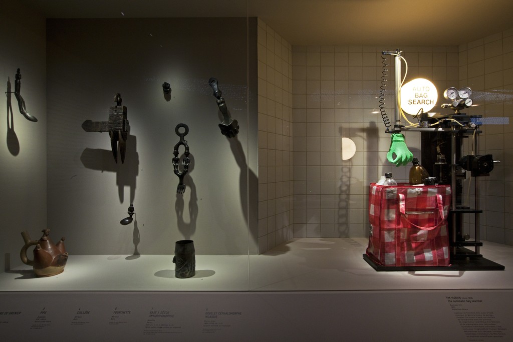 Musée du quai Branly. Installation view of "Persona, étrangement humain". January 26 - November 13, 2016 © musée du quai Branly, photo Gautier Deblonde Musée du quai Branly. Installation view of "Persona, étrangement humain". January 26 - November 13, 2016 © musée du quai Branly, photo Gautier Deblonde