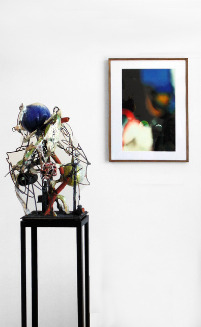 Raymon Elozua, ‘H:IMF-01 & 01 Blur S&S’, sculpture: 2016; photo: 2010, Sculpture, Sculpture: terra cotta, white stoneware, glaze, steel rod, steel plate; photo: archival inkjet print, Ferrin Contemporary