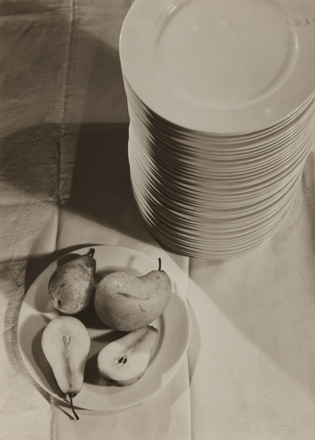 Emmanuel Sougez, ‘La poire coupée’, 1930, Phillips