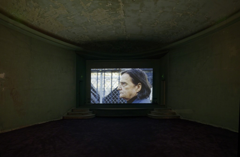 Exhibition view of Louidgi Beltrame, El Brujo, Palais de Tokyo (19.02 – 16.05.2016). Sam Art Projects. Courtesy of the artist and Galerie Jousse Entreprise (Paris). Photo: Aurélien Mole. Exhibition view of Louidgi Beltrame, El Brujo, Palais de Tokyo (19.02 – 16.05.2016). Sam Art Projects. Courtesy of the artist and Galerie Jousse Entreprise (Paris). Photo: Aurélien Mole.