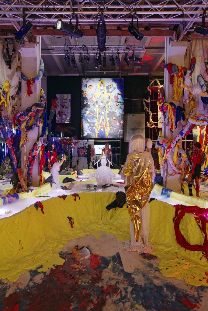 Exhibition view of Korakrit Arunanondchai "Painting with history in a room filled with people with funny names 3", Palais de Tokyo (24.06 – 13.09 2015). Courtesy of Korakrit Arunanondchai, C L E A R I N G (New York, Brussels) & Carlos/Ishikawa (London). Photo : Aurélien Mole Exhibition view of Korakrit Arunanondchai "Painting with history in a room filled with people with funny names 3", Palais de Tokyo (24.06 – 13.09 2015). Courtesy of Korakrit Arunanondchai, C L E A R I N G (New York, Brussels) & Carlos/Ishikawa (London). Photo : Aurélien Mole