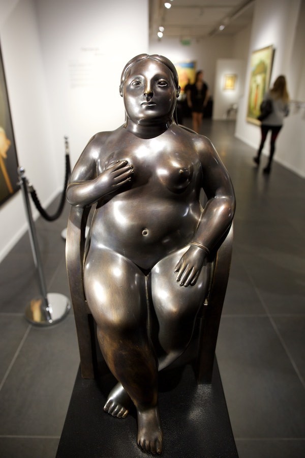 Mujer en silla (1995) Mujer en silla (1995)
