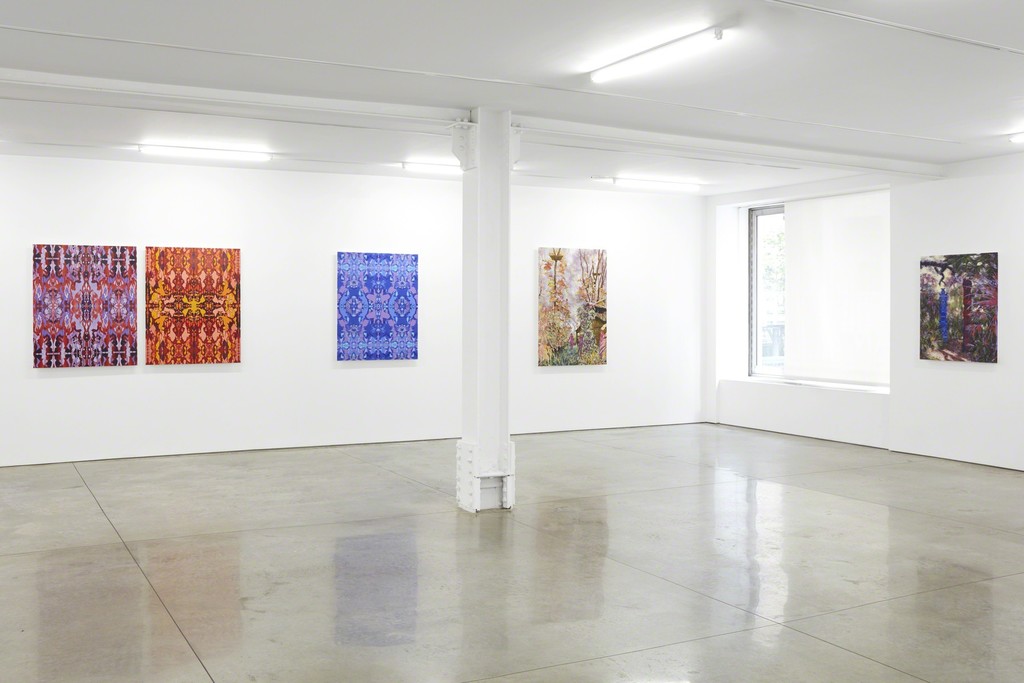 Bradley Castellanos, installation view of Sunshine State, 2017. (c) Bradley Castellanos; Courtesy of the artist and RYAN LEE, New York. Bradley Castellanos, installation view of Sunshine State, 2017. (c) Bradley Castellanos; Courtesy of the artist and RYAN LEE, New York.