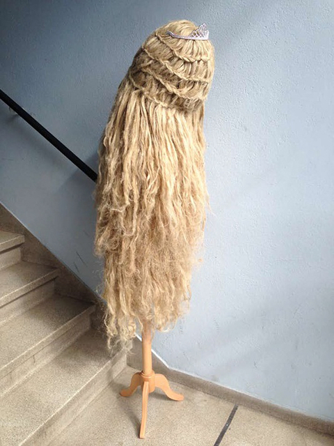 Elodie Antoine, ‘Princesse au diadème’, 2014, Sculpture, Hemp, cotton and diadem, Aeroplastics
