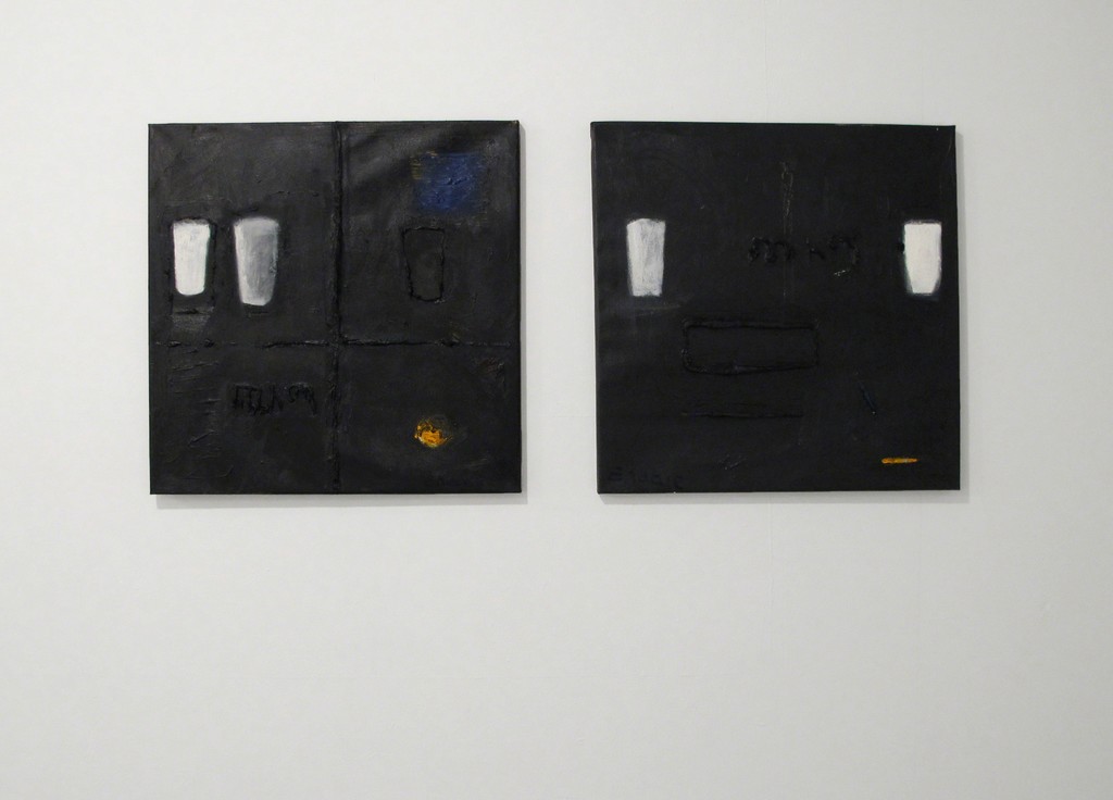 Endale Desalegn, Milk and Darkness 9 (Witet/Chiema 9) (left) and Milk and Darkness 7 (Witet/Chiema 7) (right), 2014, 50 x 50 cm (each) Endale Desalegn, Milk and Darkness 9 (Witet/Chiema 9) (left) and Milk and Darkness 7 (Witet/Chiema 7) (right), 2014, 50 x 50 cm (each)