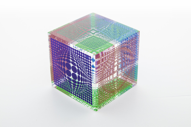 Victor Vasarely, ‘Oltar Zoelo multi-wave cube’, 1970, Sculpture, Acrylic, Modern Artifact
