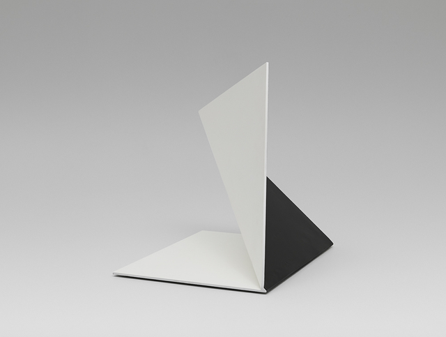 Sérvulo Esmeraldo, ‘Untitled’, 1980, Sculpture, Painted steel, Galeria Raquel Arnaud