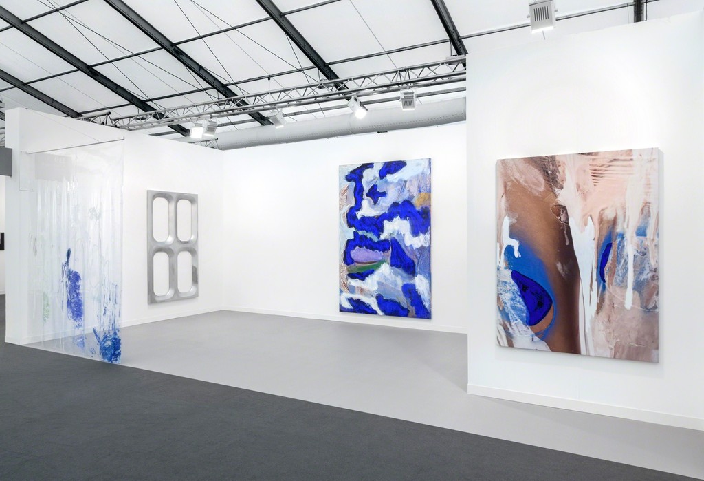 Donna HUANCA, Blair THURMAN, Frieze London 2016, Installation View – Courtesy Peres Projects, Berlin Donna HUANCA, Blair THURMAN, Frieze London 2016, Installation View – Courtesy Peres Projects, Berlin