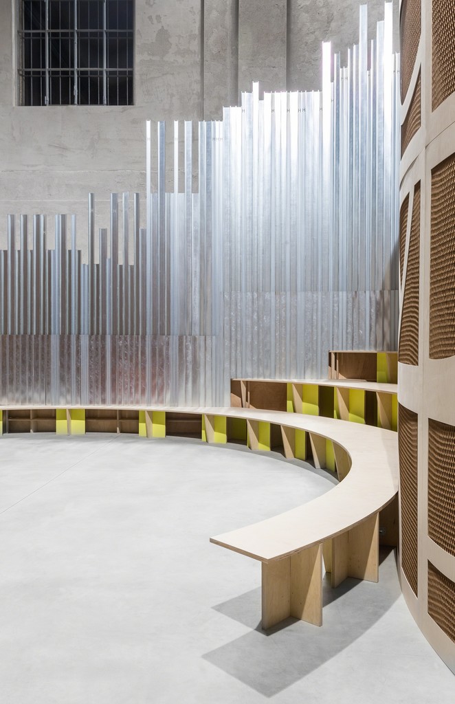“SLIGHT AGITATION 1/4: Tobias Putrih”View of the exhibition. 20 October 2016 – 22 January 2017. Fondazione Prada, Milan. Tobias Putrih, Exchange, 2016. Photo Delfino Sisto Legnani e Marco Cappelletti. Courtesy Fondazione Prada “SLIGHT AGITATION 1/4: Tobias Putrih”View of the exhibition. 20 October 2016 – 22 January 2017. Fondazione Prada, Milan. Tobias Putrih, Exchange, 2016. Photo Delfino Sisto Legnani e Marco Cappelletti. Courtesy Fondazione Prada