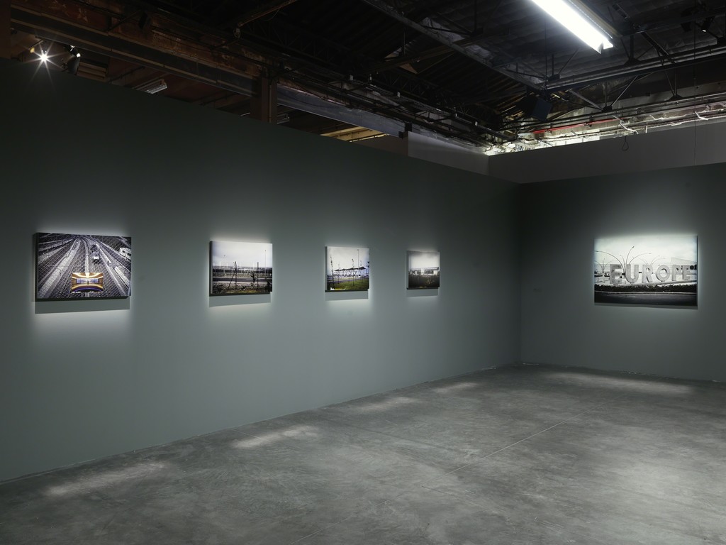 Exhibition view of Michel Houellebecq, Rester vivant, Palais de Tokyo (23.06 – 11.09.2016). Photo : André Morin Exhibition view of Michel Houellebecq, Rester vivant, Palais de Tokyo (23.06 – 11.09.2016). Photo : André Morin
