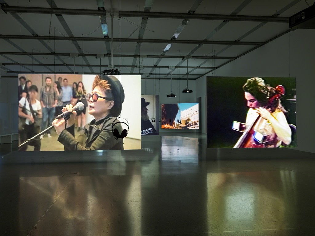Ausstellungsansicht / Exhibition view
Doppelleben. Bildende Künstler_innen machen Musik, 23. Juni bis 11. November 2018 / Double Lives. Visual Artists Making Music, June 23 to November 11, 2018, mumok Museum moderner Kunst Stiftung Ludwig Wien
Photo: Klaus Pichler © mumok
Ausstellungsansicht / Exhibition view
Doppelleben. Bildende Künstler_innen machen Musik, 23. Juni bis 11. November 2018 / Double Lives. Visual Artists Making Music, June 23 to November 11, 2018, mumok Museum moderner Kunst Stiftung Ludwig Wien
Photo: Klaus Pichler © mumok