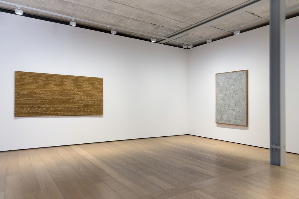 Ha Chong-Hyun
Views of the exhibition at Almine Rech Gallery, London
Courtesy of the Artist and Almine Rech Gallery
Photo: Melissa Castro Duarte Ha Chong-Hyun
Views of the exhibition at Almine Rech Gallery, London
Courtesy of the Artist and Almine Rech Gallery
Photo: Melissa Castro Duarte