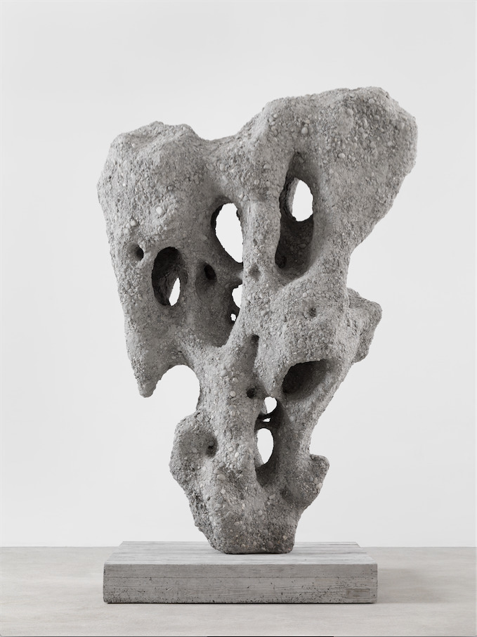 Ugo Rondinone
we run through a DESERT on burning feet, all of us are glowing our faces look twisted., 2008
Sable, gravier, béton / Sand, gravel, concrete
290 x 172 x 97.5 cm
Photo. archives kamel mennour
Courtesy the artist and kamel mennour Paris/London Ugo Rondinone
we run through a DESERT on burning feet, all of us are glowing our faces look twisted., 2008
Sable, gravier, béton / Sand, gravel, concrete
290 x 172 x 97.5 cm
Photo. archives kamel mennour
Courtesy the artist and kamel mennour Paris/London