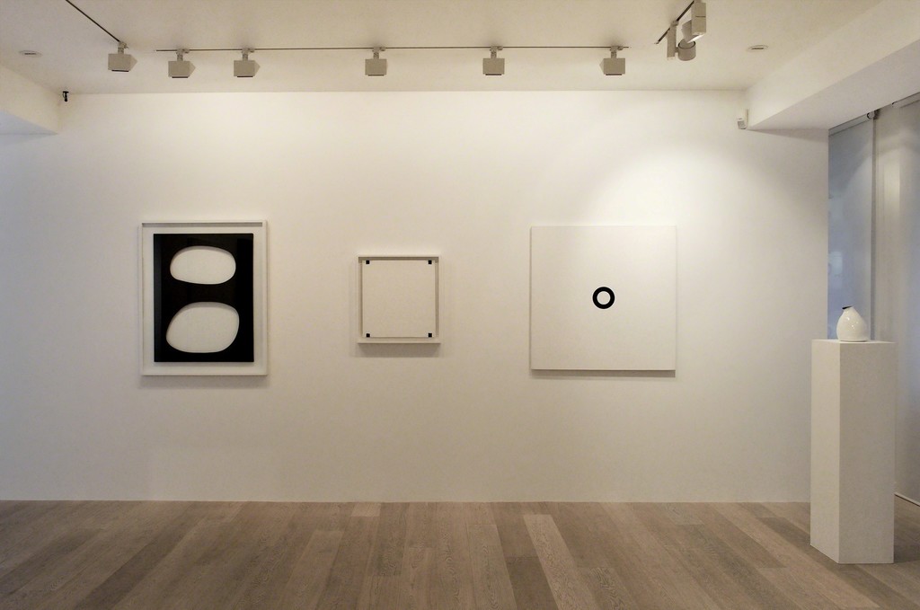 "Chromophobia"
Installation view
Photo by Claire Kremer "Chromophobia"
Installation view
Photo by Claire Kremer