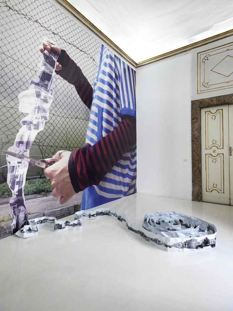 Botto & Bruno - silent walk - partial view of the exhibition - June 2014 - Galleria Alfonso Artiaco, Napoli Botto & Bruno - silent walk - partial view of the exhibition - June 2014 - Galleria Alfonso Artiaco, Napoli