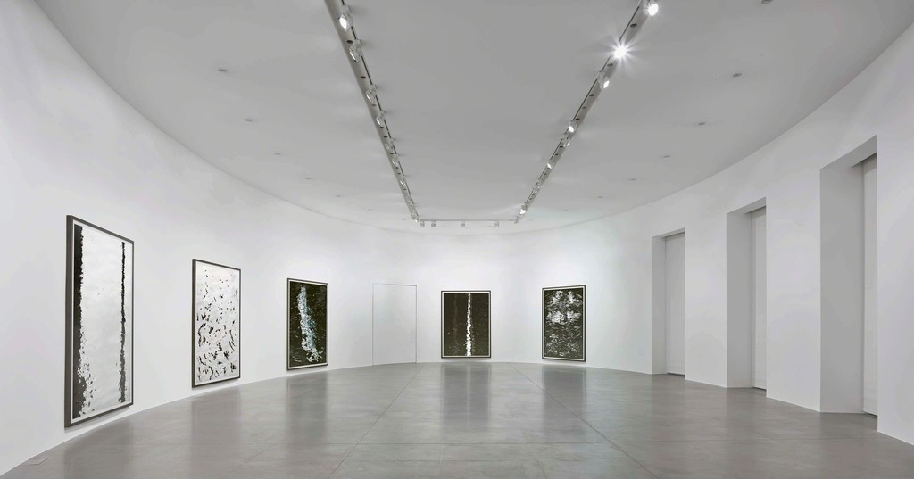 "Andreas Gursky: Bangkok" Installation view at Gagosian Rome. Artworks © Andreas Gursky/SIAE, Italy. Photo by Matteo D'Eletto. "Andreas Gursky: Bangkok" Installation view at Gagosian Rome. Artworks © Andreas Gursky/SIAE, Italy. Photo by Matteo D'Eletto.