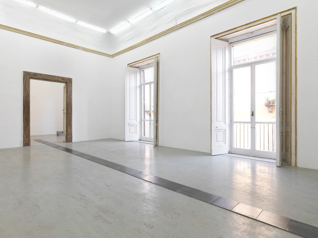 Carl Andre - partial view of the exhibition - September 2013 - Galleria Alfonso Artiaco, Napoli Carl Andre - partial view of the exhibition - September 2013 - Galleria Alfonso Artiaco, Napoli