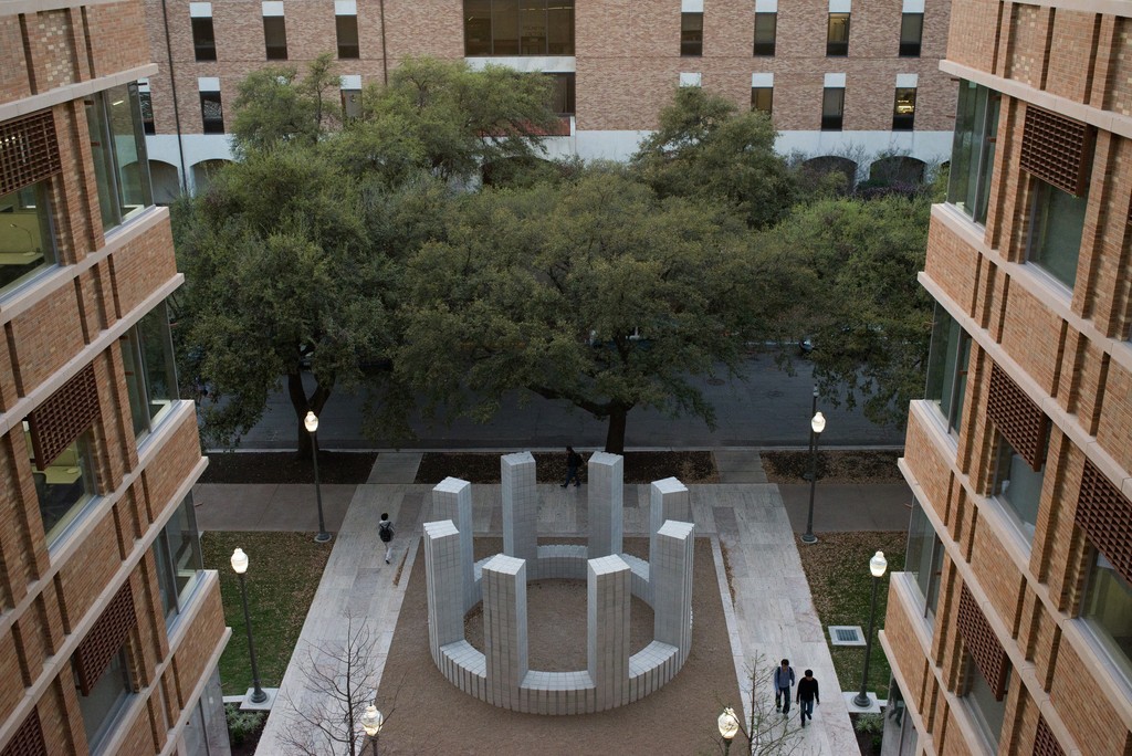 Sol LeWitt, Circle with Towers, 2005/2012. Photo by Sandy Carson. Courtesy of Landmarks, the public art program of The University of Texas at Austin. Sol LeWitt, Circle with Towers, 2005/2012. Photo by Sandy Carson. Courtesy of Landmarks, the public art program of The University of Texas at Austin.