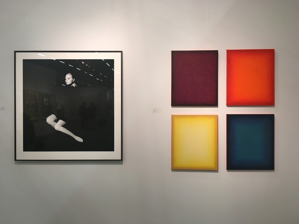 Jerry SCHATZBERG: Fay Dunaway, 1968, gelatin sliver print, edition 20, 40 x 40" : Eberhard ROSS: Fermata, 2016, oil on canvas Jerry SCHATZBERG: Fay Dunaway, 1968, gelatin sliver print, edition 20, 40 x 40" : Eberhard ROSS: Fermata, 2016, oil on canvas