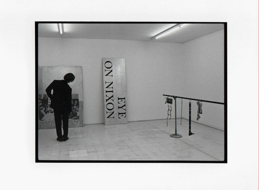 Visitors in the Cady Noland room. Ph. Giuseppe Varchetta Visitors in the Cady Noland room. Ph. Giuseppe Varchetta